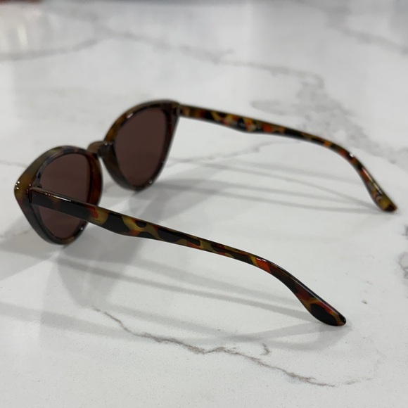 Aerie Tortoise Frame Cat-Eye Sunglasses - Picture 5 of 10